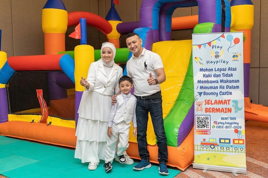 Thankyou kak @anggunmiad for using Play Haypileys Colorful Castle & Chairs for Abang Afkars Bi (2)