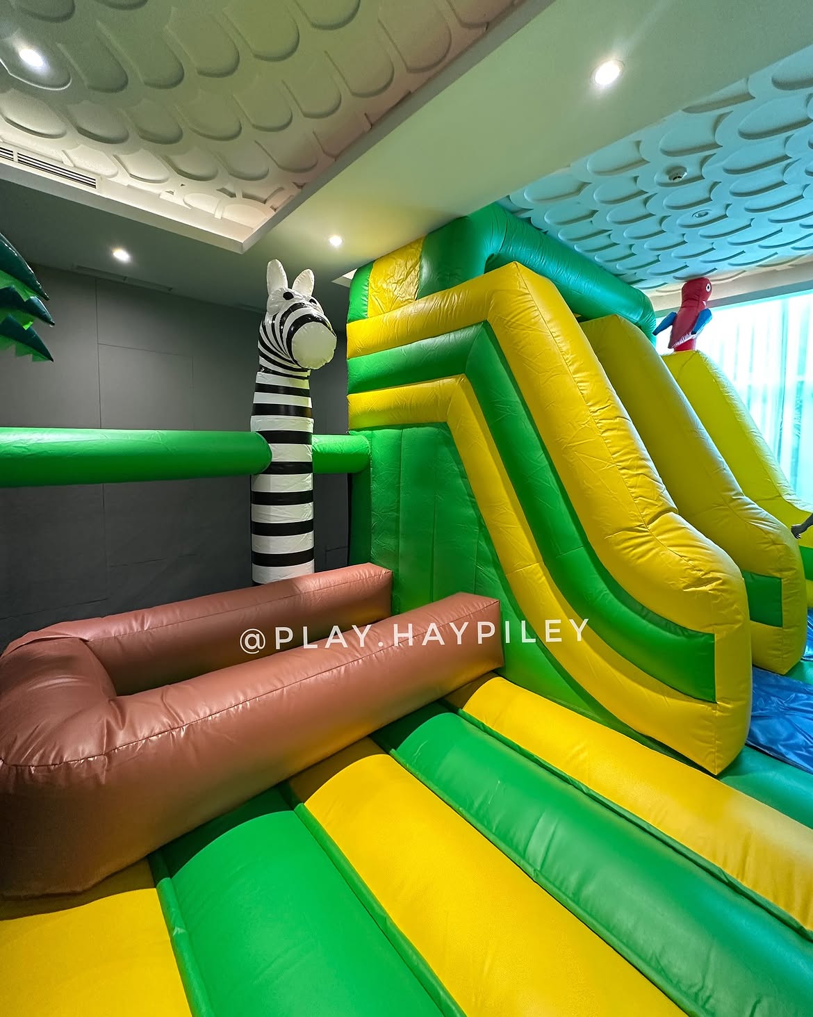 🐘ANIMAL CASTLE🦒READY FOR RENT JABODETABEK AREA🥰__🌴Harga sewa- 🦜2.000.000__🦓Fitur-• Big Sli (1)